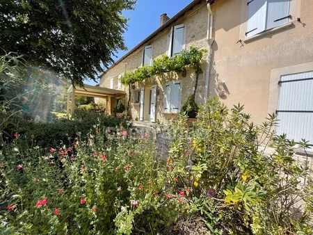 dpt dordogne (24)  à vendre maison p8 de 292 68 m² - terrain de 1 777 00 m²