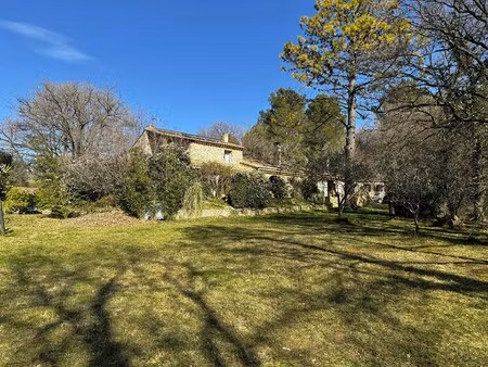 maison de luxe à vendre à domazan