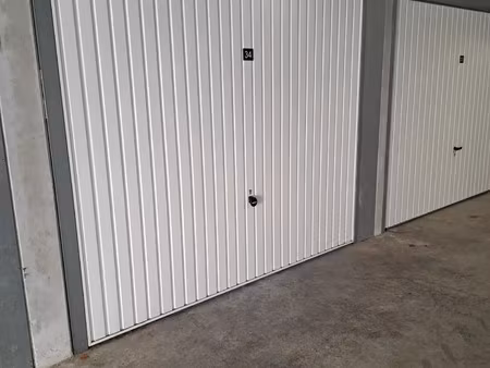 vente garage et parking aux sables-d'olonne (85100) : à vendre / les sables-d'olonne