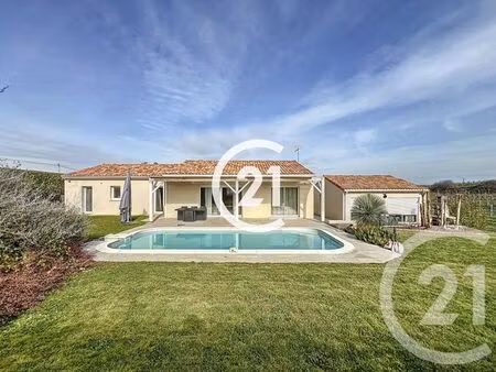 maison à vendre - 5 pièces - 147 m2 - bourg charente - 16 - poitou-charentes