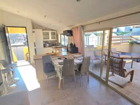 immeuble 8 pièce(s) 140 m2