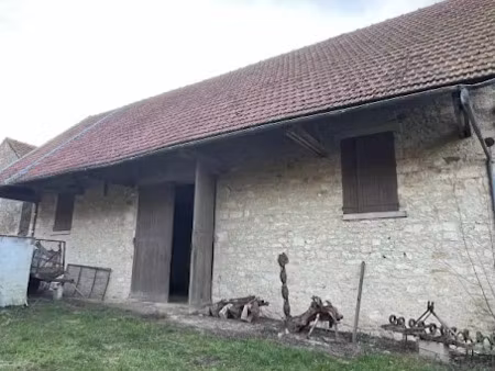 vente maison 1 pièce 220 m² à sainte-croix (02820)  102 900 €