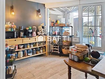 superbe maison charentaise de 1850 à balzac (16430) – 149 m²