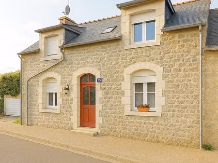 maison plein centre ville de plouguernevel (22110) aucun travau