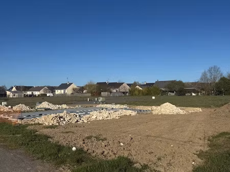 vente terrain 957 m² à varrains (49400)  90 000 €