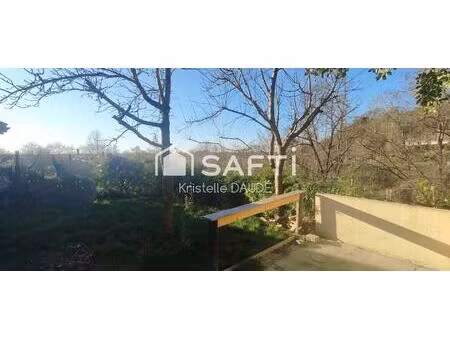 au calme et à proximité des commerces à pieds