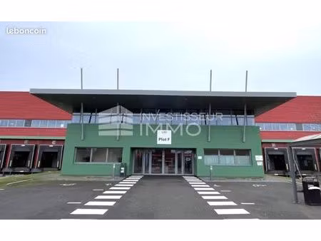 local logistique 25 537 m²
