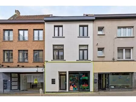 surface commerciale à louer à ninoofsesteenweg 21 hal (rbs70954)