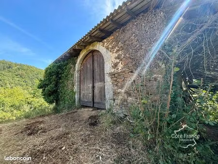 grange 2 pièces 160 m²