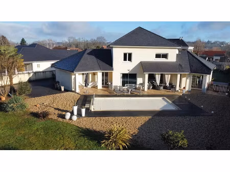 vente maison 6 pièces 187 m² à buros (64160)  583 000 €