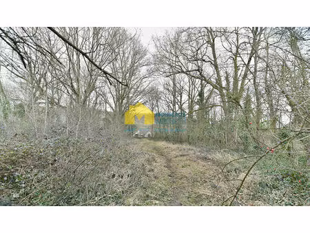 terrain montlhery 1670 m2
