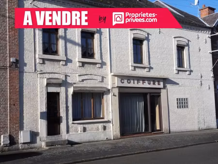 maison à rénover avec local commercial et hangar