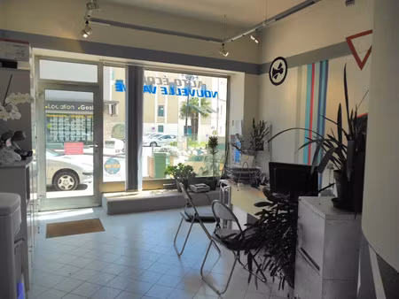 location locaux professionnels 38 m² à bollene (84500)  520 €