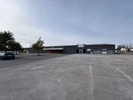 location locaux professionnels 500 m² à la souterraine (23300)  2 265 €