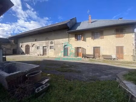 maison de luxe de 5 pièces en vente à les marches  auvergne-rhône-alpes