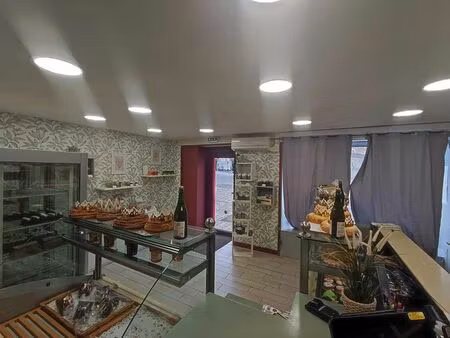 vente commerce rouille 280 m²