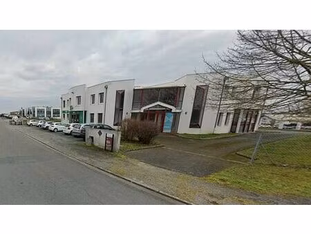 location commerce poitiers 67 m²