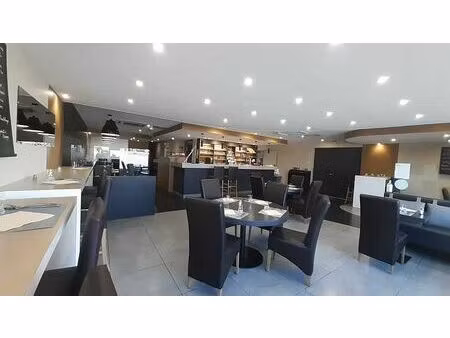 vente commerce savigne 180 m²