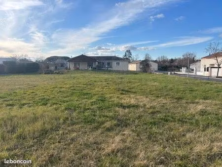 terrain 1200 m² revel