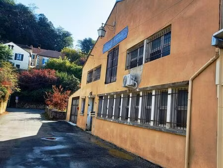 local commercial ou artisanal à louer