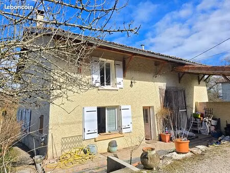 propriété 4 pièces 100 m²