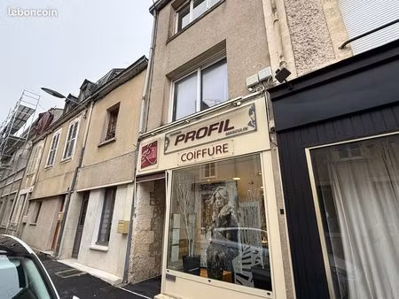 immeuble 6 pièces 165 m²