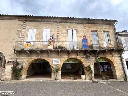 immeuble 11 pièces 198 m²