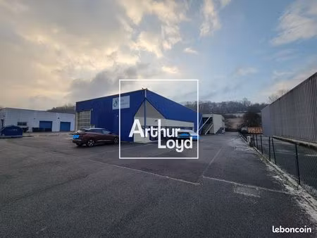 local 1247 m² étupes