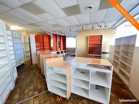 local commercial 130 m² mantes la ville