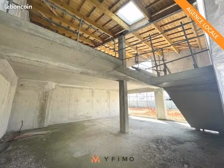 local commercial 200 m²