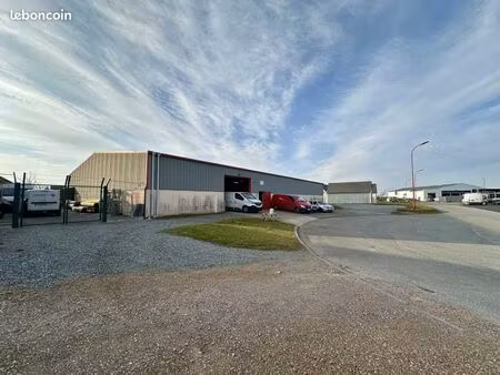 local d'activité 769 m²