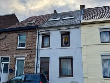 maison 3 chambres - excellente isolation/panneaux solaires