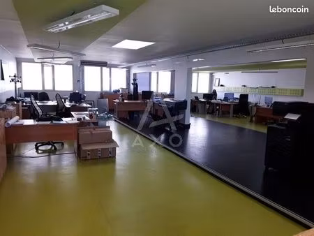 bureaux 230 m² templemars