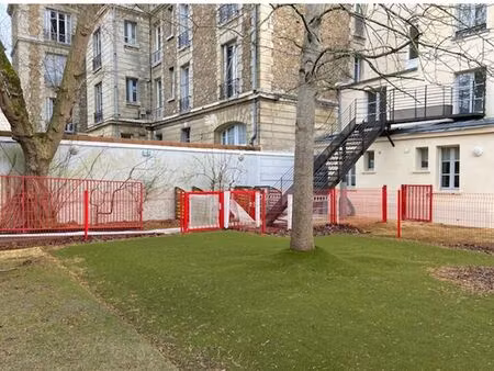 au pied de la gare de versailles rive droite  des bureaux de 351 m² divisibles à partir de