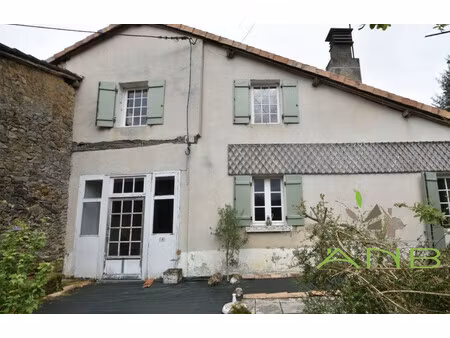 ? maison en pierre de caractère à écuras – 16220 idéale