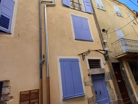 a saisir appartement au centre du village