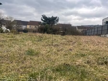 en vente terrain constructible 4 05 ares – 185 000 € |entrange