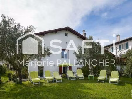 villa typique basque de 103m2 + t2 de 57m2 à 15 minutes à pieds du centre ville et des pla