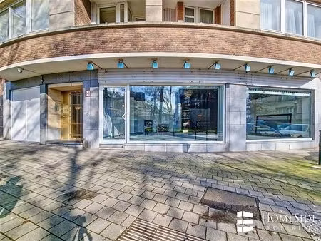 rez de chaussee commercial +/-220m² + garage + jardin!!