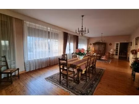 maison alban 306 m² t-10 à vendre  150 000 €