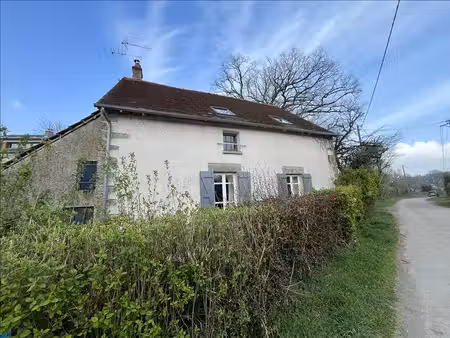 maison en pierre de 5 pièces principales