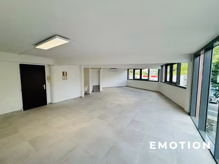 location locaux professionnels 0 pièces 70 m² à saint-martin (97150)  1 000 €