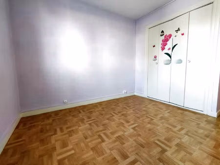 immeuble sécurisé - appartement f3 au rdc