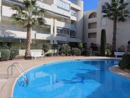 appartement boulouris 3 pieces -garage et piscine