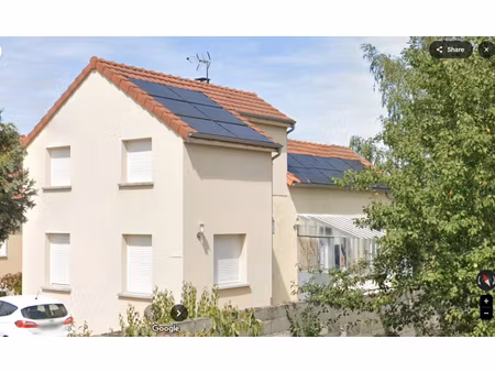maison 7 pièce(s) dont 5 chambres et 2 studios.