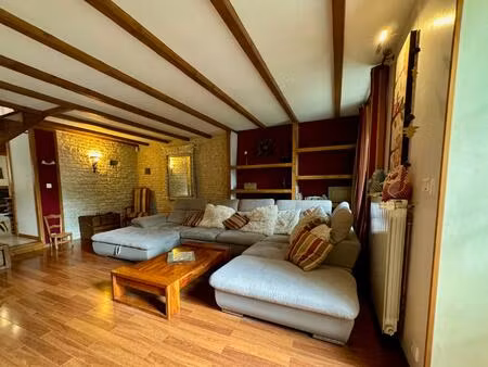 charentaise atypique  pleine de caractère et de possibilités