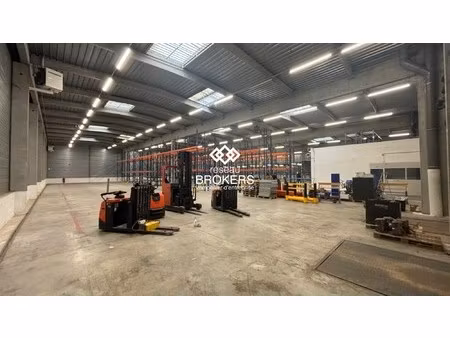 location local commercial