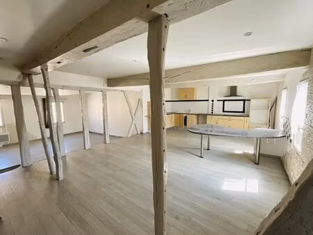 réalmont centre  appartement de caractère en duplex d'une surface de 104 m2 habitables
