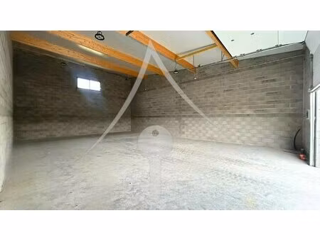 entrepôts spacieux disponibles a lherm