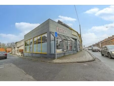 surface commerciale de plus de 250m² à proxmité du shopping